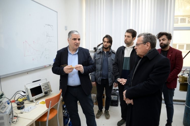 BU&Uuml; Rekt&ouml;r&uuml; Kılavuz, UMİMAG Laboratuvarlarını ziyaret etti