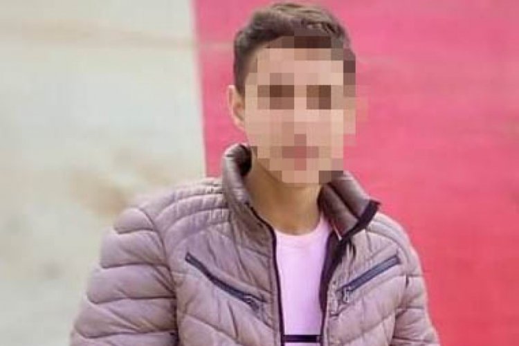 17 yaşındaki Ali'yi 8 yerinden bı&ccedil;akladı!