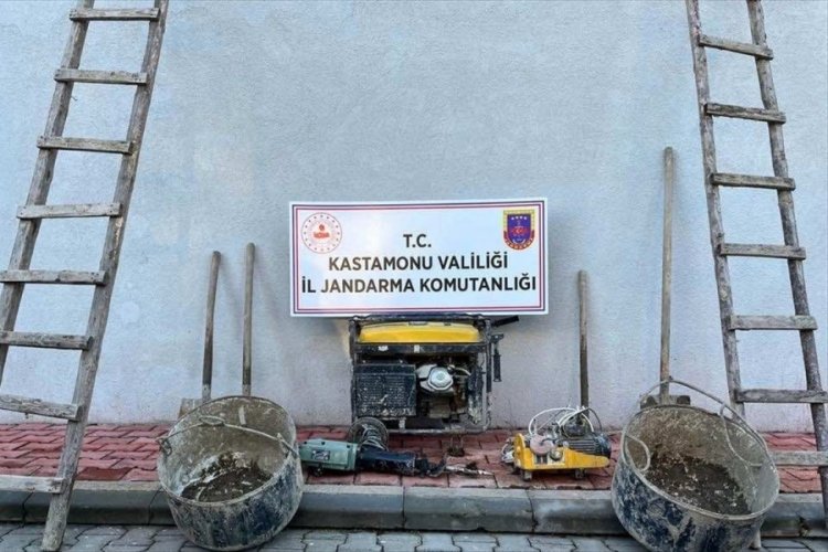 Kastamonu'da ka&ccedil;ak kazıya su&ccedil;&uuml;st&uuml;!