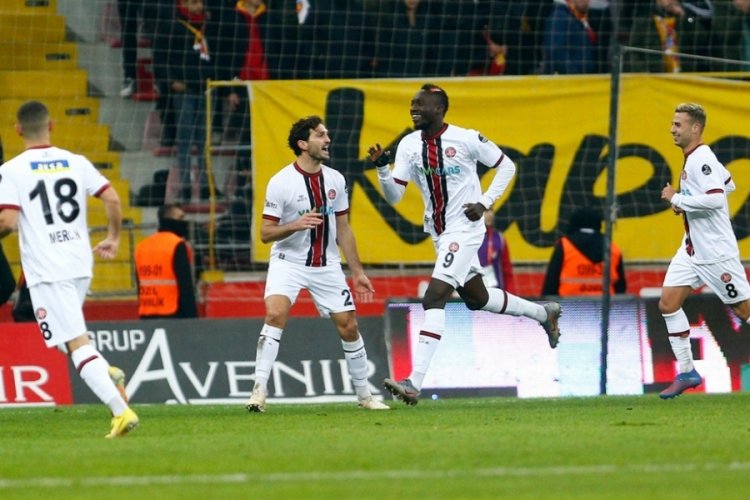 Fatih Karag&uuml;mr&uuml;k deplasmanda kazandı