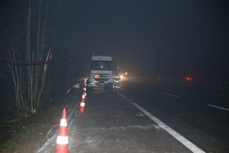 Sakarya'da LPG y&uuml;kl&uuml; tanker devrildi
