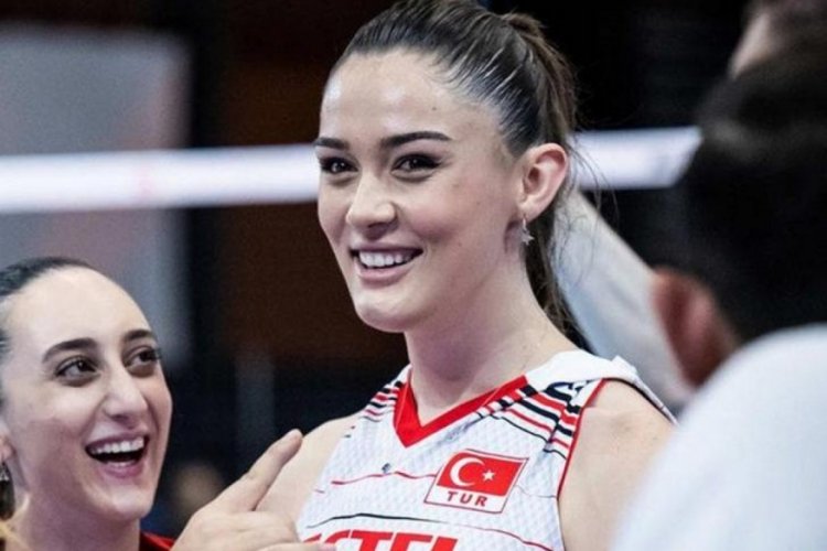 Milli Voleybolcu Zehra G&uuml;neş'ten tepki &ccedil;eken hareket!