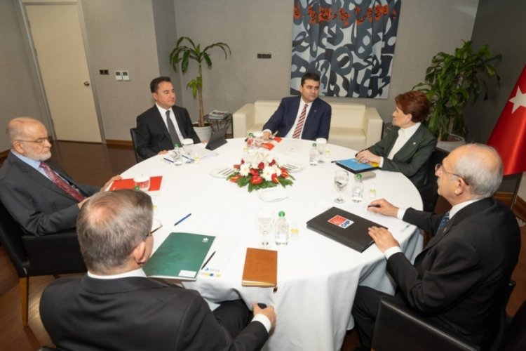 Altılı Masa Gelecek Partisi'nde toplandı