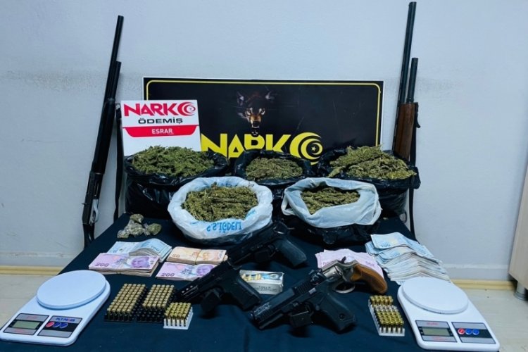 İzmir Kiraz'da uyuşturucu operasyonu: 2 g&ouml;zaltı