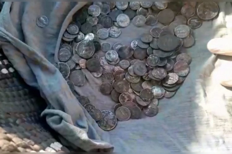 Tarihi eserleri satmaya &ccedil;alışan 2 şahıs yakalandı