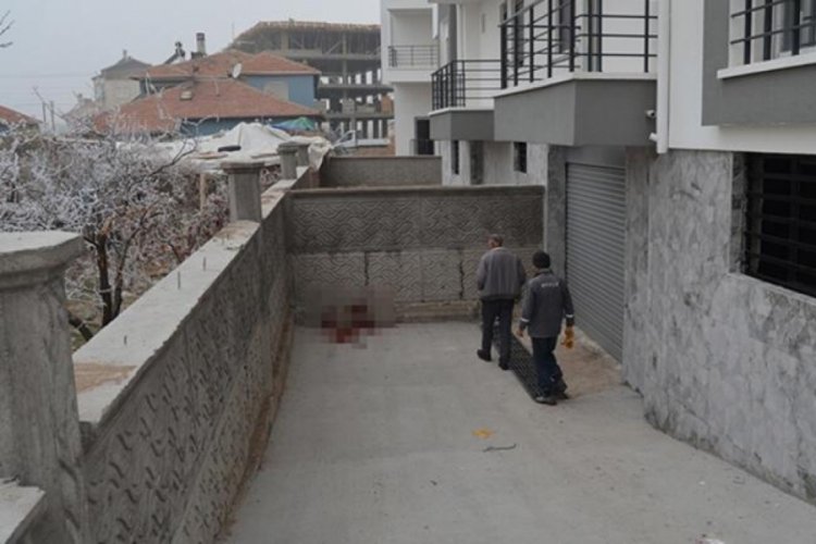 Aksaray'da kamyonetle duvar arasında sıkışan Samet hayatını kaybetti