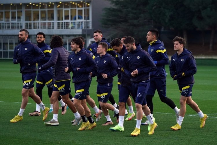 Fenerbah&ccedil;e derbiye hazırlanıyor
