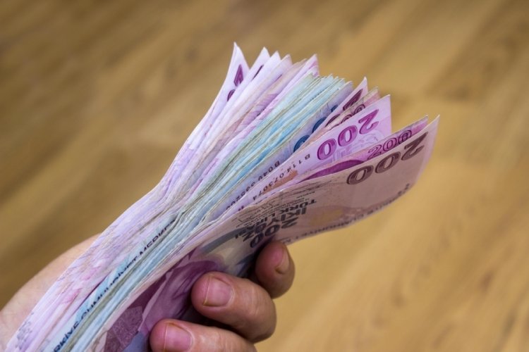 Kamu &ccedil;alışanlarına ikramiye &ouml;demelerinin tarihi belli oldu