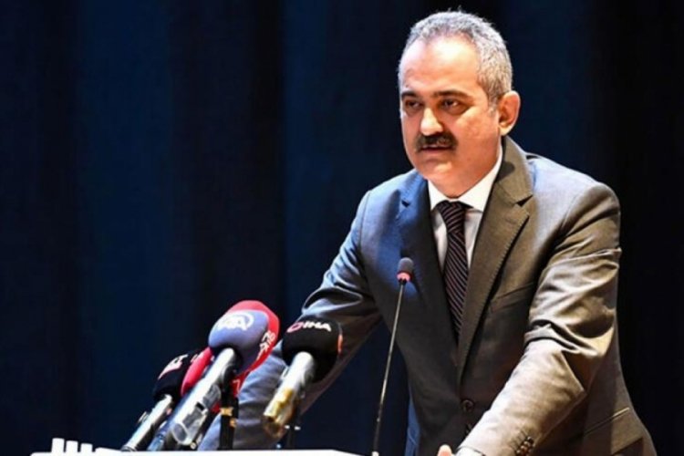 Bakan &Ouml;zer: En g&uuml;venli yerlerin okul binaları olduğunu g&ouml;stermiş olacağız