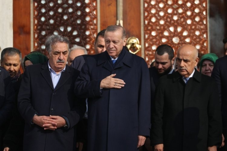 Cumhurbaşkanı Erdoğan, restorasyonu tamamlanan Yeni Cami'nin a&ccedil;ılışını yaptı