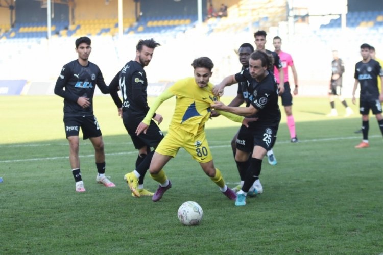 Menemen FK, Manisa FK hazırlık ma&ccedil;ında 3-2 mağlup oldu