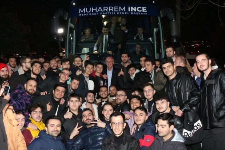 Muharrem İnce Bursa'da gençlere seslendi: Siz oy kullanmayın diye kanun çıkarttılar
