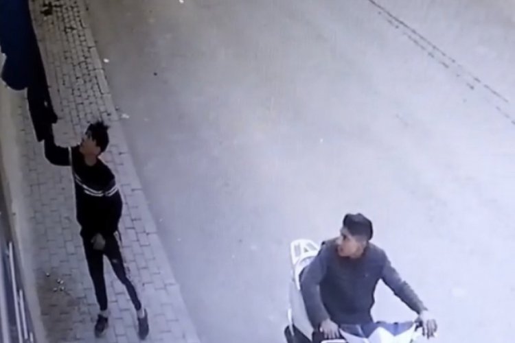 Bursa'da kuruması i&ccedil;in asılan montu &ccedil;aldılar