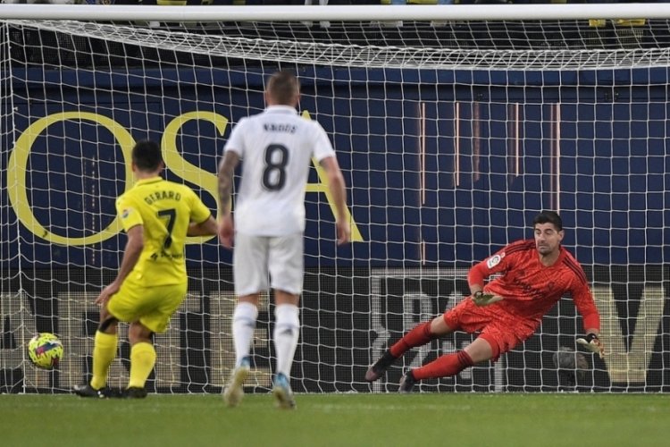 Real Madrid deplasmanda Villarreal'e 2-1 mağlup oldu
