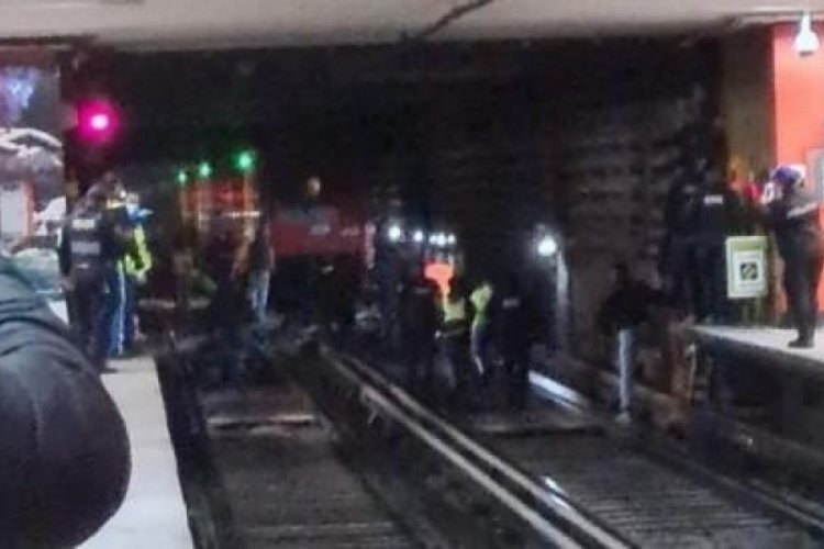 Meksika'da iki metro treni &ccedil;arpıştı: 1 &ouml;l&uuml;, 57 yaralı