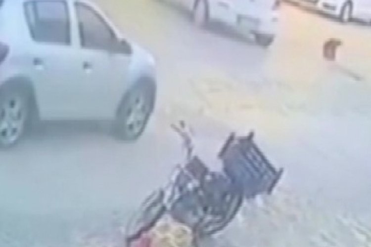 Osmaniye'de motosikletli otomobile &ccedil;arptı
