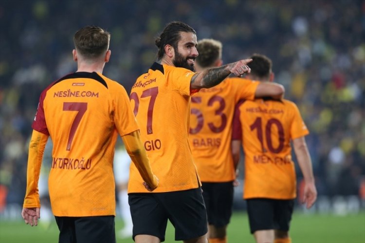 Derbinin galibi aslan! Fenerbah&ccedil;e 0 - Galatasaray 3