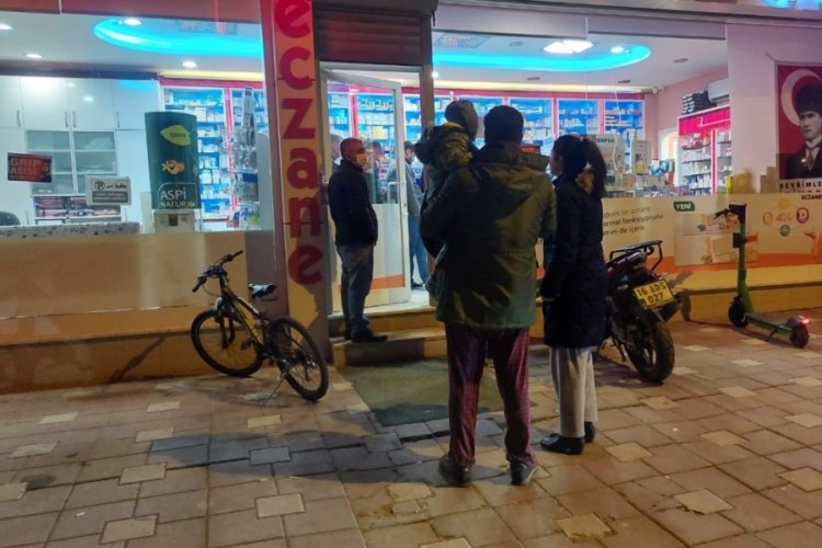 İla&ccedil; sıkıntısı Bursa'da vatandaşı eczane eczane dolaştırıyor