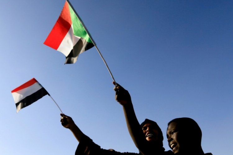 Sudan Ordusu siyasetten &ccedil;ekiliyor