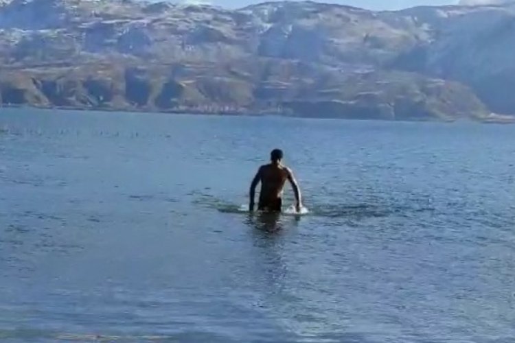 Elazığ'da eksi 5 derecede g&ouml;le girdi