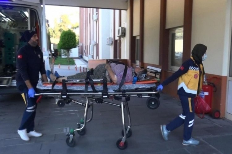 Antalya'da husumetlilerin kavgasında 3 yaralı 9 g&ouml;zaltı