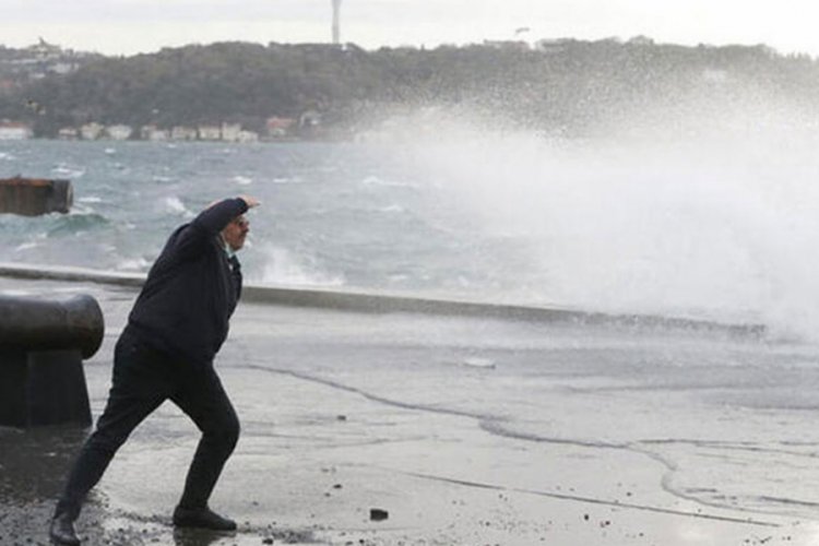 Marmara B&ouml;lgesi i&ccedil;in fırtına uyarısı yapıldı