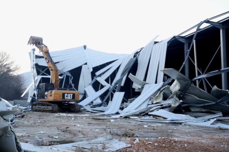 Bursa Nil&uuml;fer'de ka&ccedil;ak yapılara ge&ccedil;it yok