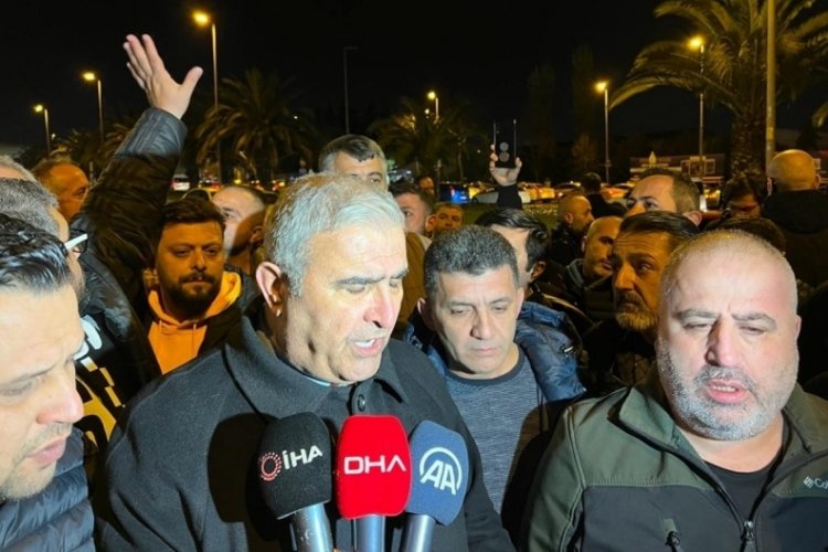 İstanbul'da taksiciler, &ouml;ld&uuml;r&uuml;len meslektaşları i&ccedil;in toplandı