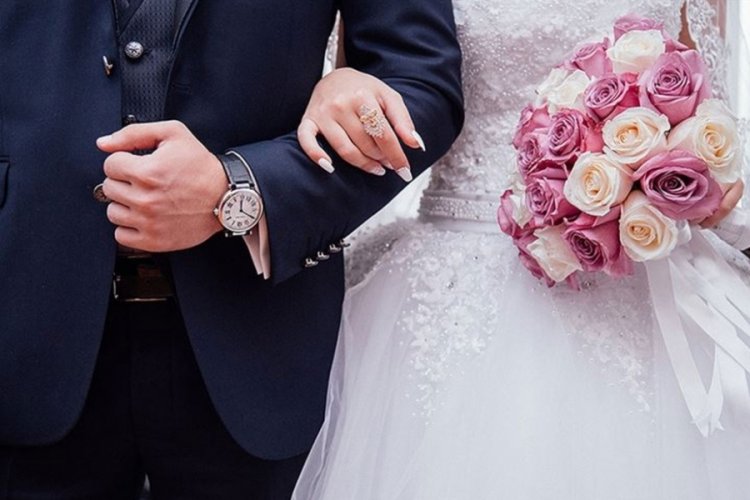 D&uuml;ğ&uuml;n yapacaklar dikkat! Salonlar doldu