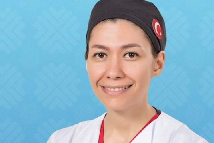 Pandemide &ccedil;alışmasıyla g&uuml;ndeme gelen Emine doktor, yaşamını yitirdi