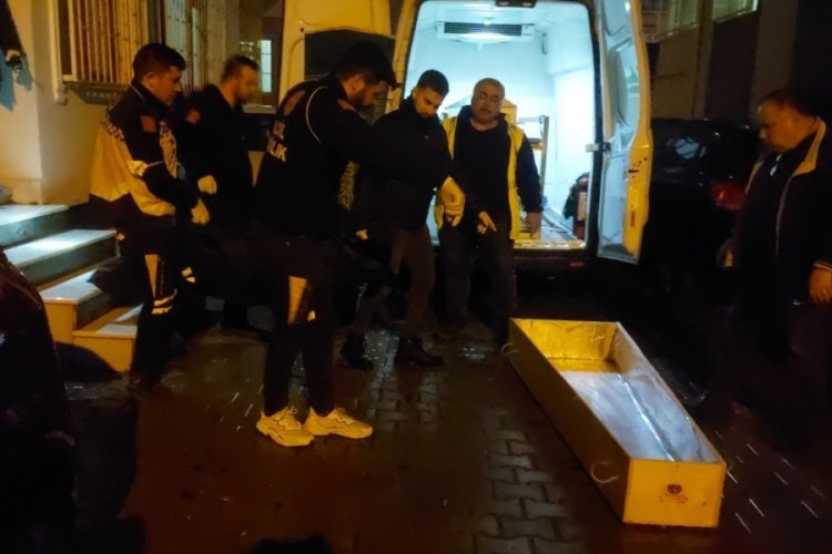 Tekirdağ'da dehşet: Sevgilisini bı&ccedil;akla &ouml;ld&uuml;r&uuml;p kendini astı