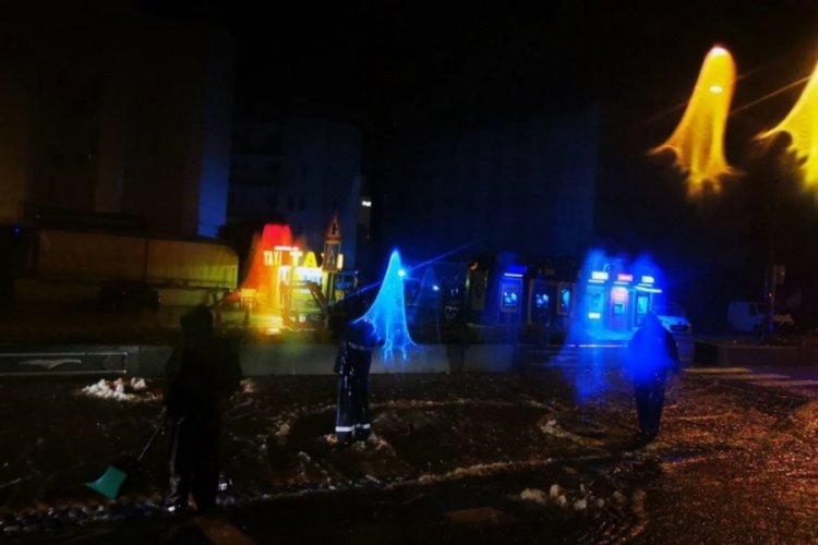 Marmaris'te etkili sağanak hayatı fel&ccedil; etti