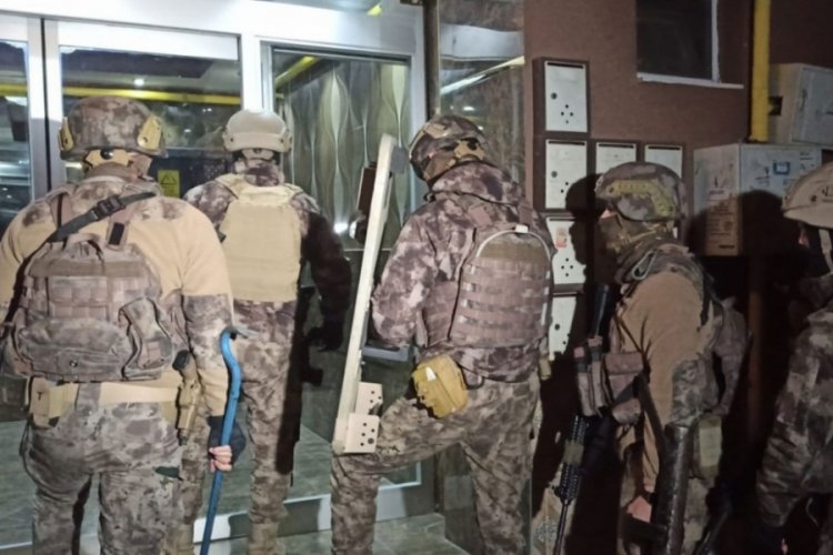 Mersin'de şafak operasyonu