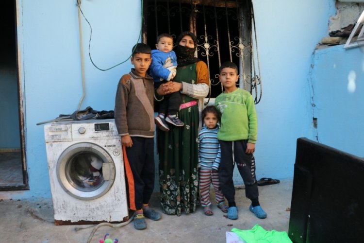 2 yaşındaki &ccedil;ocuğu, yangından 11 yaşındaki abisi kurtardı