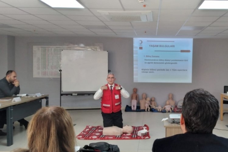 BU&Uuml; ve T&uuml;rk Kızılay'dan 'İlk Yardım Eğitimi'