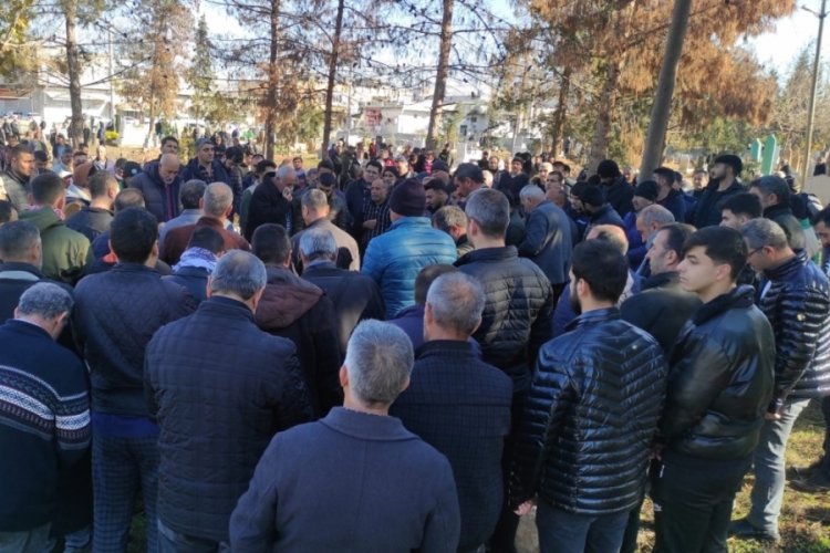 İzmit'te &ouml;ld&uuml;r&uuml;len sağlık &ccedil;alışanı memleketi Şanlıurfa'da defnedildi