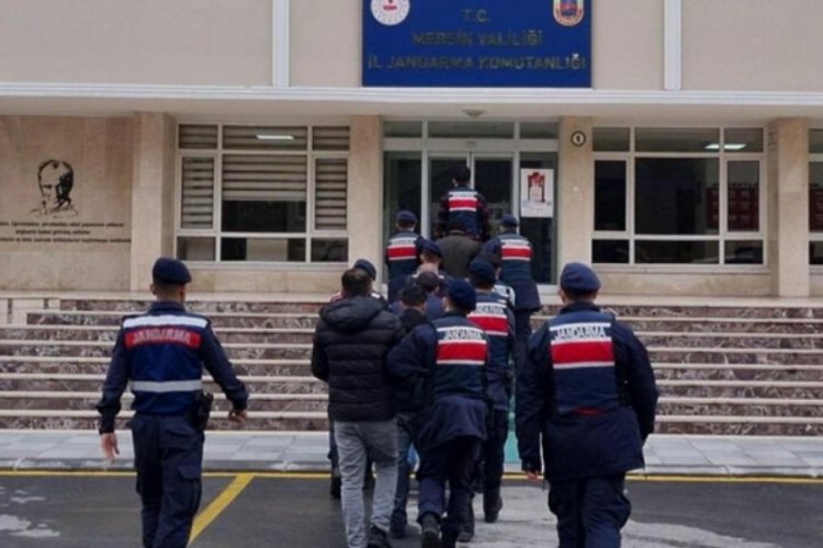 Mersin'de g&ouml;&ccedil;men ka&ccedil;ak&ccedil;ılığı operasyonunda 6 g&ouml;zaltı kararı