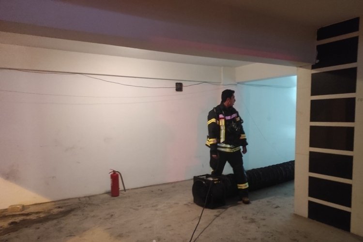 Aydın'da apartmanın bodrum katında &ccedil;ıkan yangın korkuttu