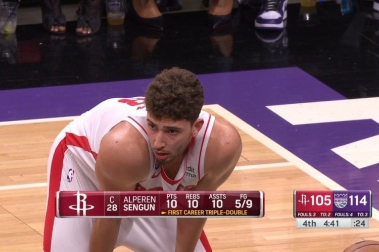 Alperen Şeng&uuml;n, kariyerinde ilk kez triple-double yaptı