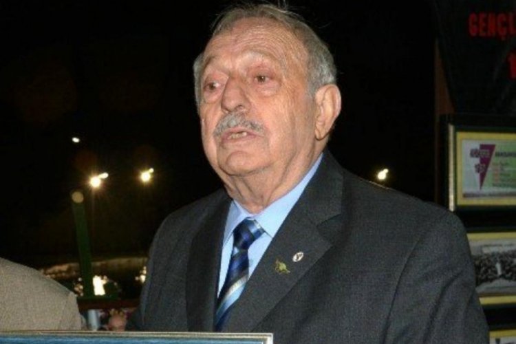 Akhisarspor'un&nbsp;kurucu başkanı olan&nbsp;Yılmaz Atabarut hayatını kaybetti