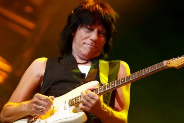 &Uuml;nl&uuml; gitarist Jeff Beck hayatını kaybetti!