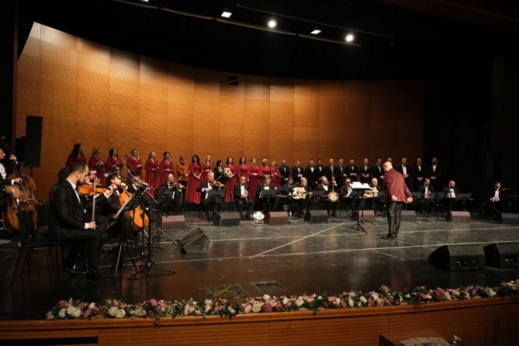 Bursa'da Cumhuriyet'in 100'&uuml;nc&uuml; yılı kutlandı