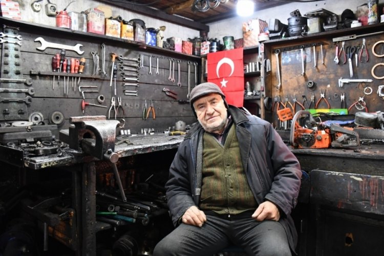 Bursa'da 43 yıldır motor ustalığı yapıyor