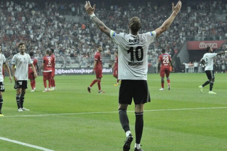 Futbolcu Wout Weghorst, İstanbul'dan &ouml;zel u&ccedil;ak ile ayrıldı