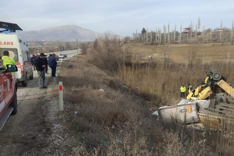 Malatya'da tır takla attı! 1 yaralı