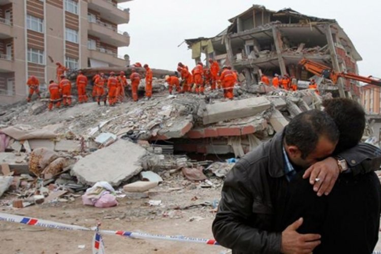 Ege Denizi'nde yaşananlar b&uuml;y&uuml;k depremin habercisi mi?