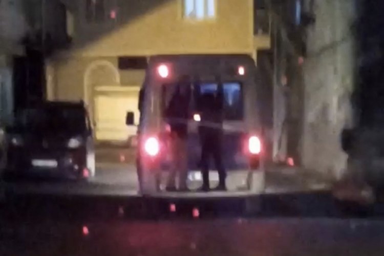Bursa'da &ccedil;ocuklardan tehlikeli hareket