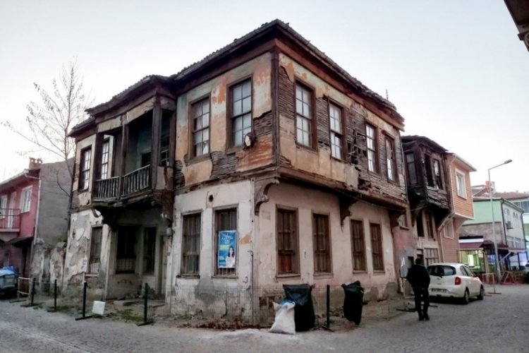 Bursa'nın sahipsiz tarihi evleri geri kazandırılmayı bekliyor