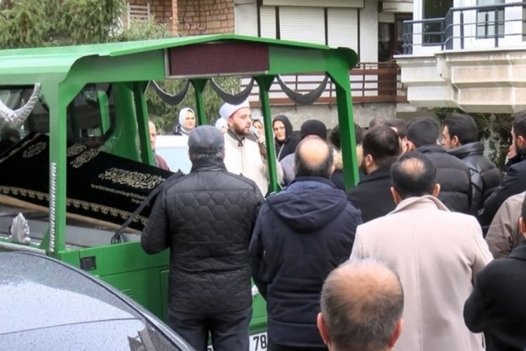 Burhan &Ccedil;a&ccedil;an son yolculuğuna uğurlanıyor