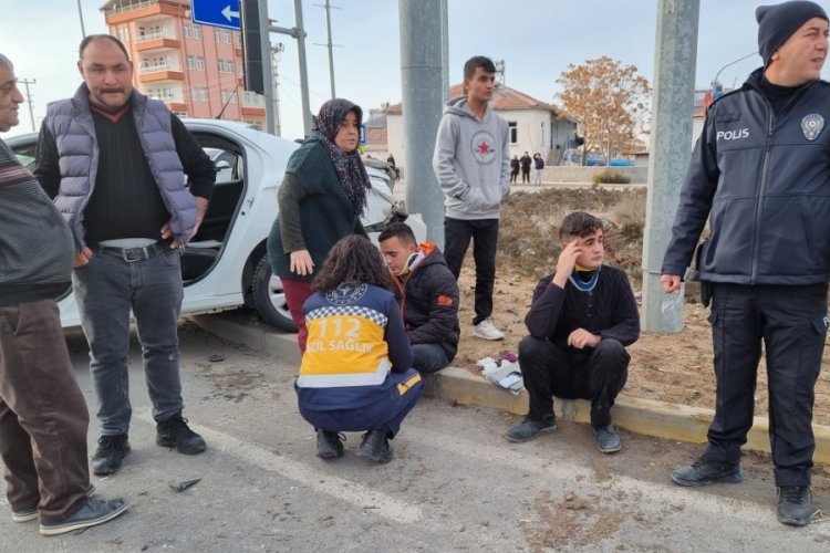 Aksaray'da korkun&ccedil; kaza: Tır ile otomobil &ccedil;arpıştı